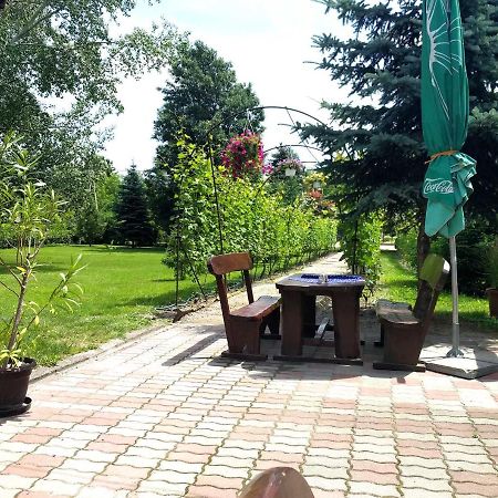 Tassi Halaszcsarda-Karasz Haz Buitenkant foto