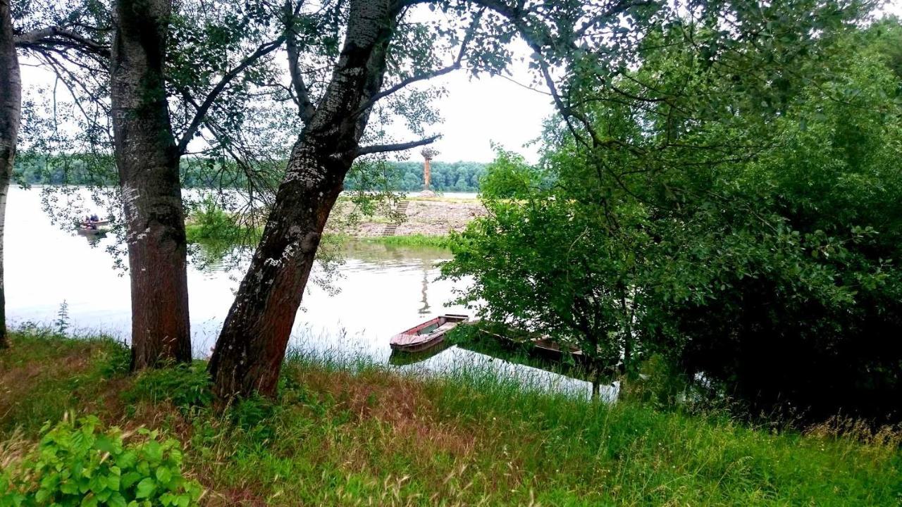 Tassi Halaszcsarda-Karasz Haz Buitenkant foto